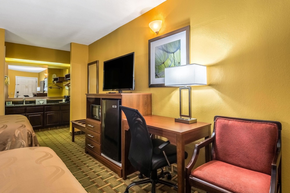 Quality Inn Washington, GA 24/34