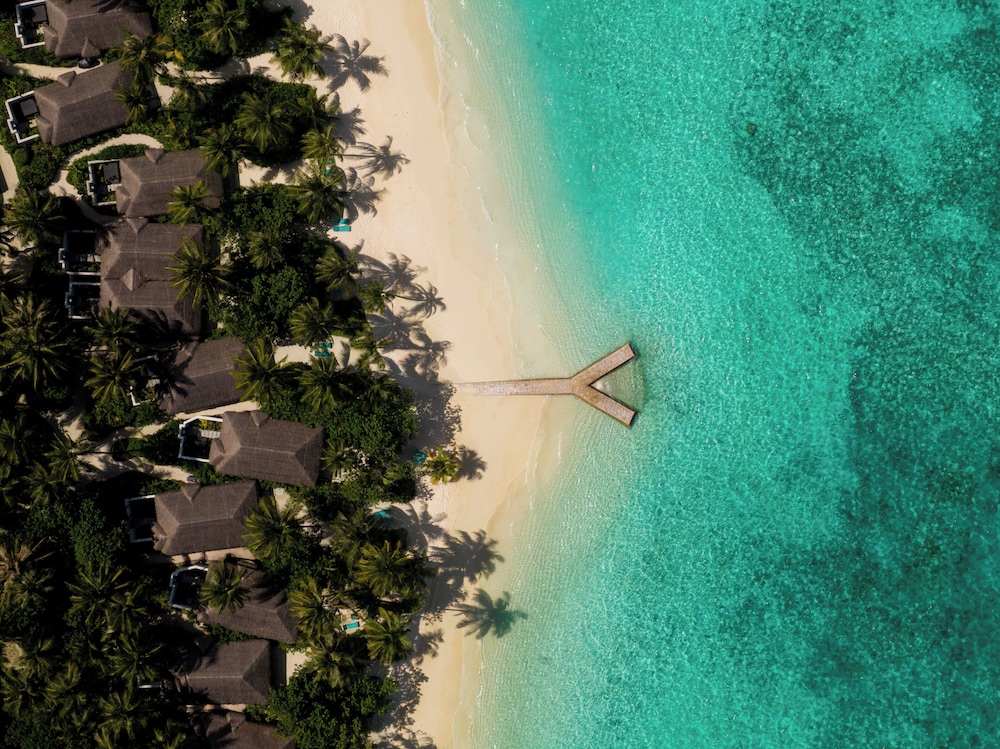 Nova Maldives 72/78