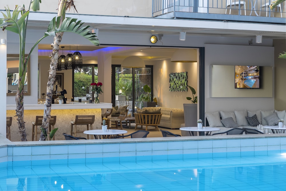 La Stella Suites 6/64