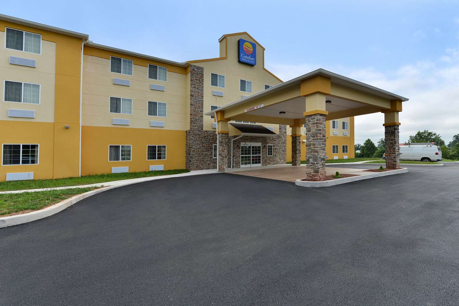 Days Inn & Suites by Wyndham Manheim Lebanon 25/26
