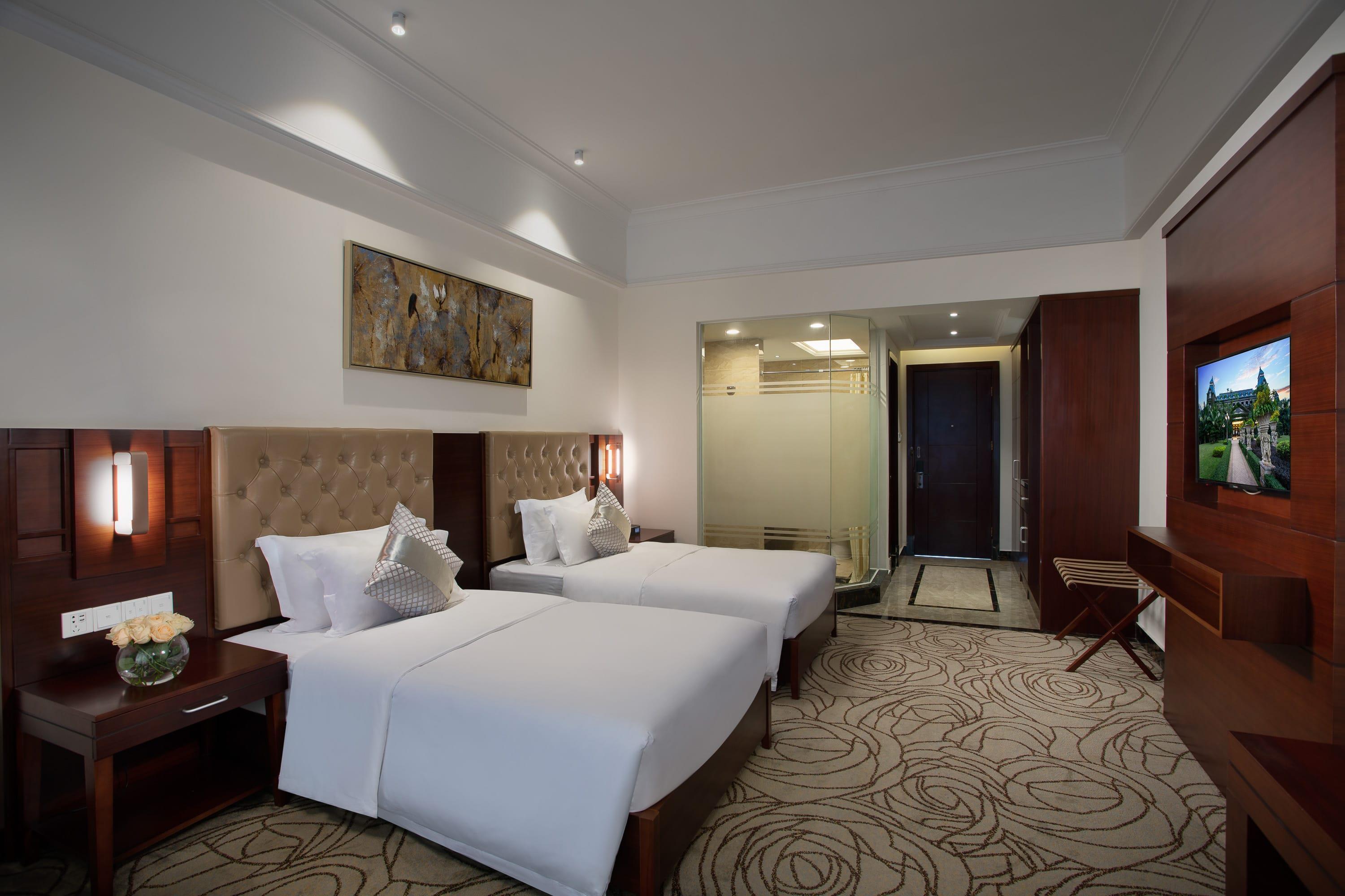 غرفة ديلوكس بسريرين منفصلين بإطلالة على النهر