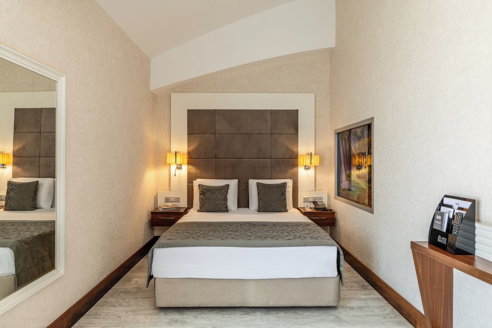 Elite Hotel Darica 31/75