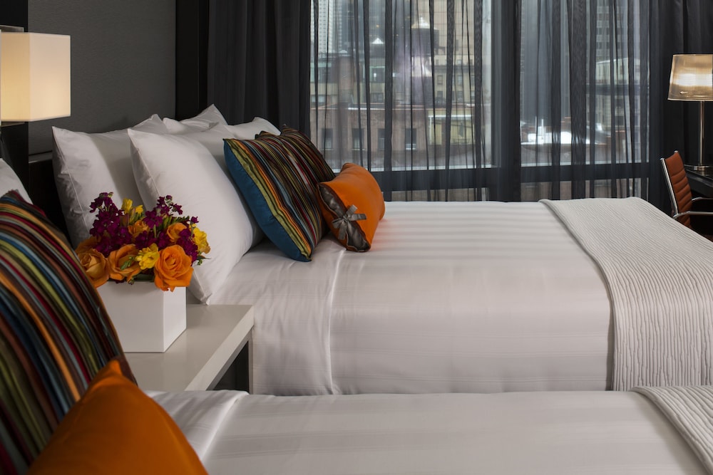 Courtyard by Marriott New York Manhattan/Central Park 12/53