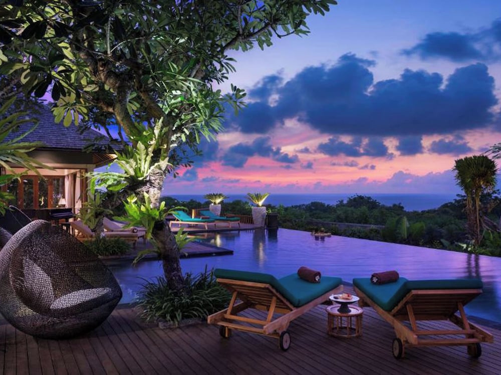 THE SHANTI RESIDENCE AND RESORT 63/66