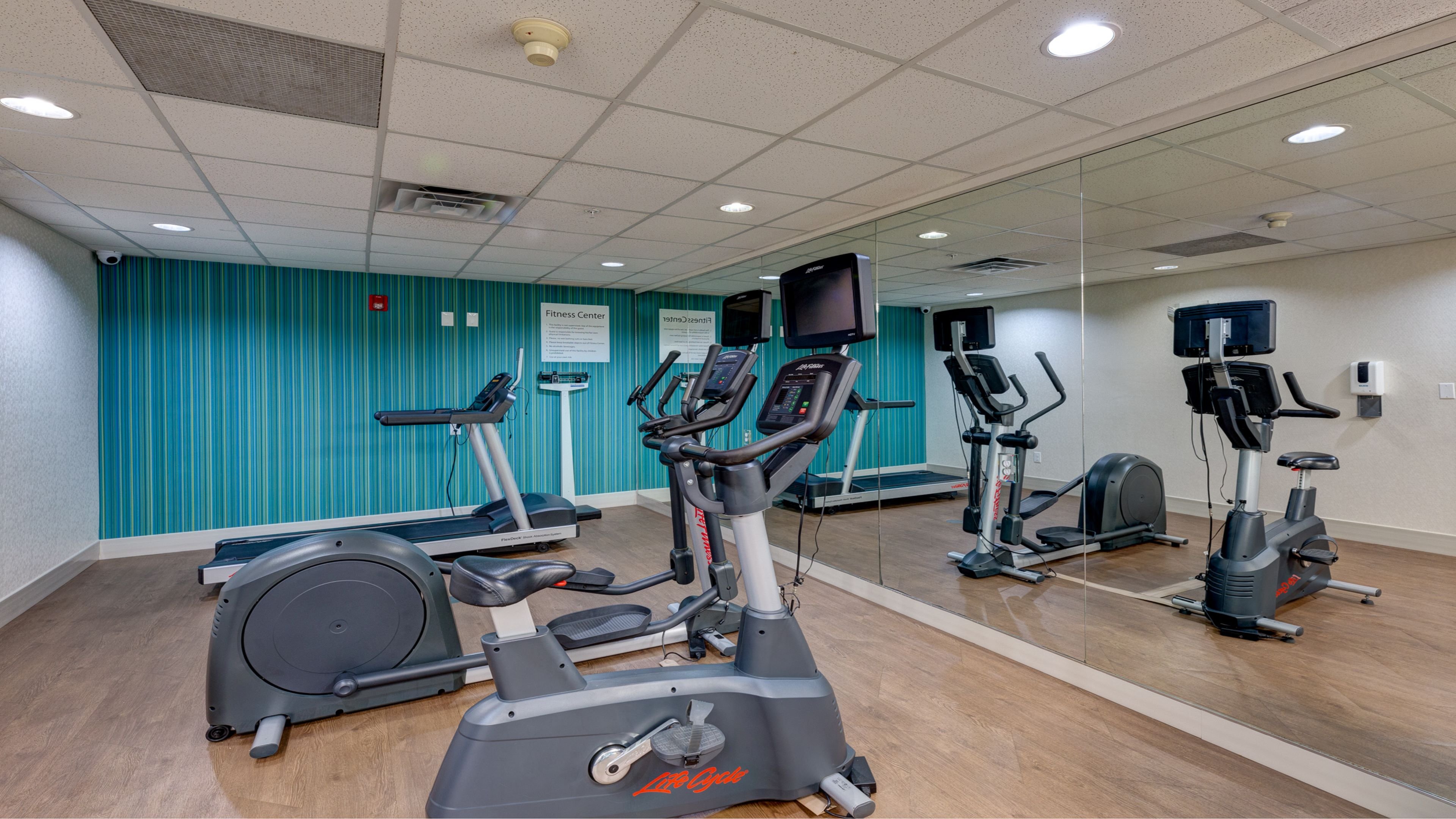 Holiday Inn Express Hotel Suites Ashtabula Geneva 18/24