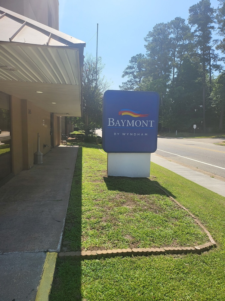 Baymont by Wyndham Williamsburg 42/45