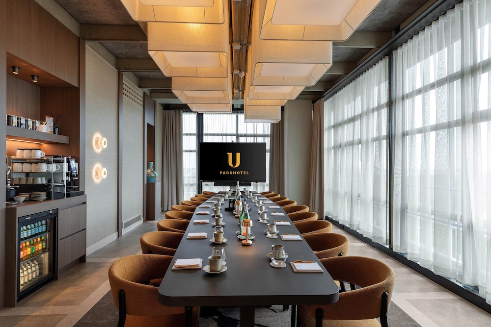 U Parkhotel 37/50
