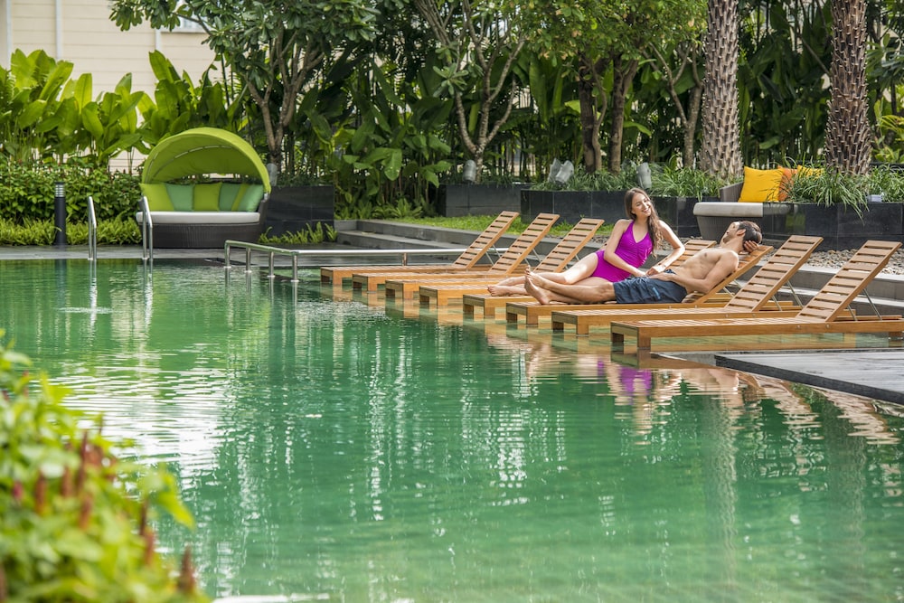 Swimming pool-spa