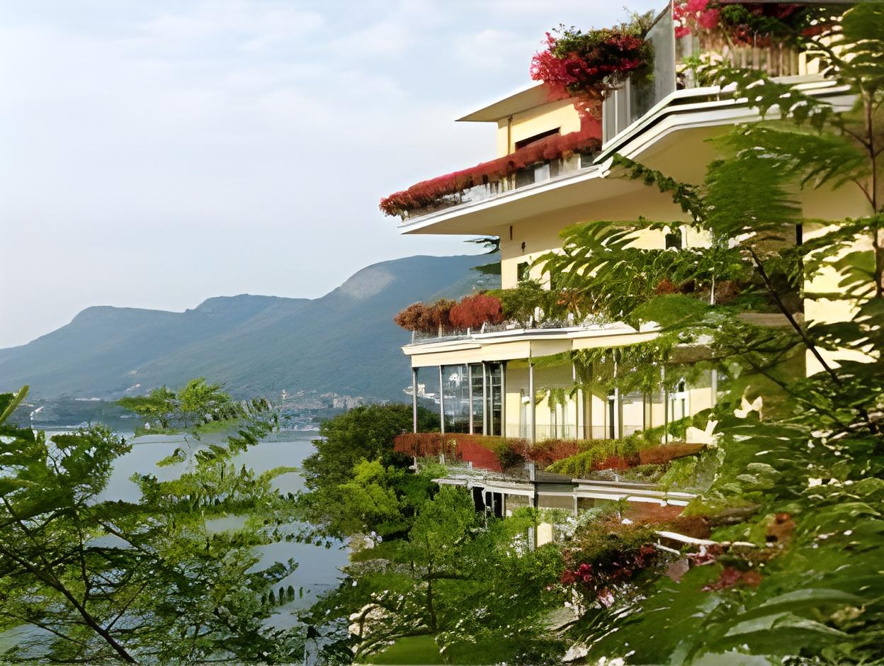 Hotel Villa Flori in COMO