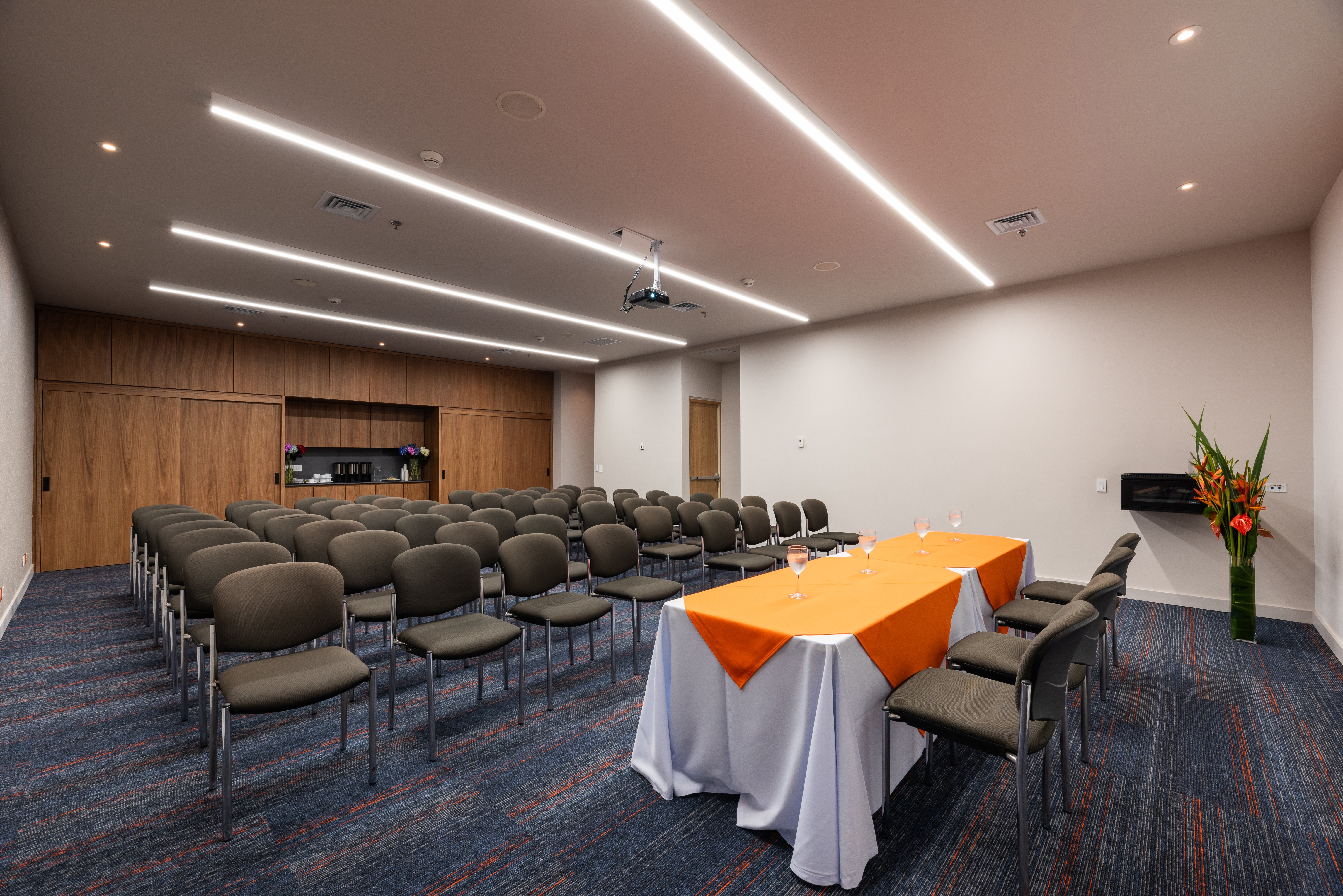 HOLIDAY INN EXPRESS MEDELLIN 59/65