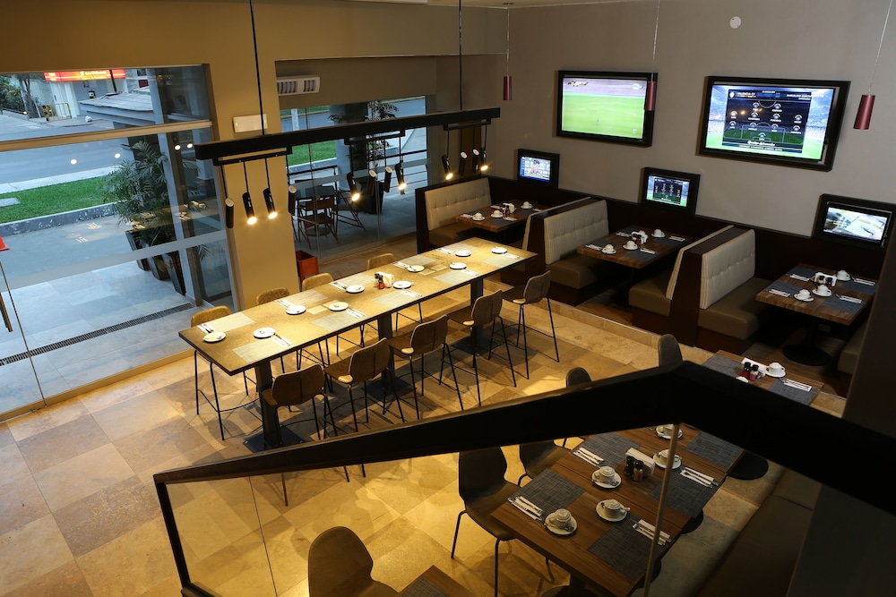 CASA ANDINA STANDARD PIURA 35/62
