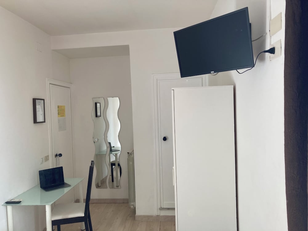 Indipendenza Hotel 43/50