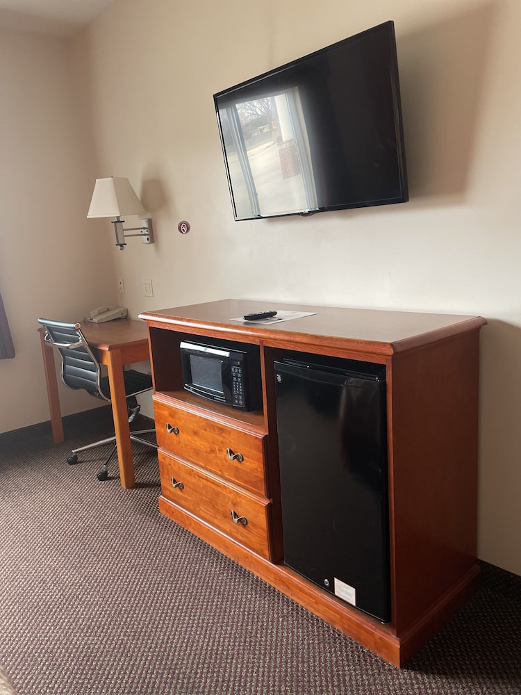 Super 8 By Wyndham Salina 18/20