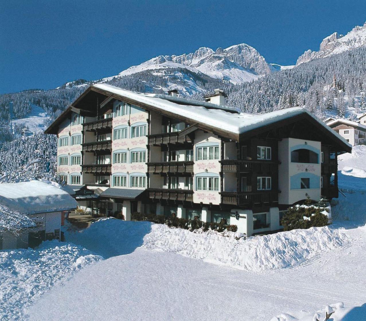 ALPEN HOTEL CORONA 2/58