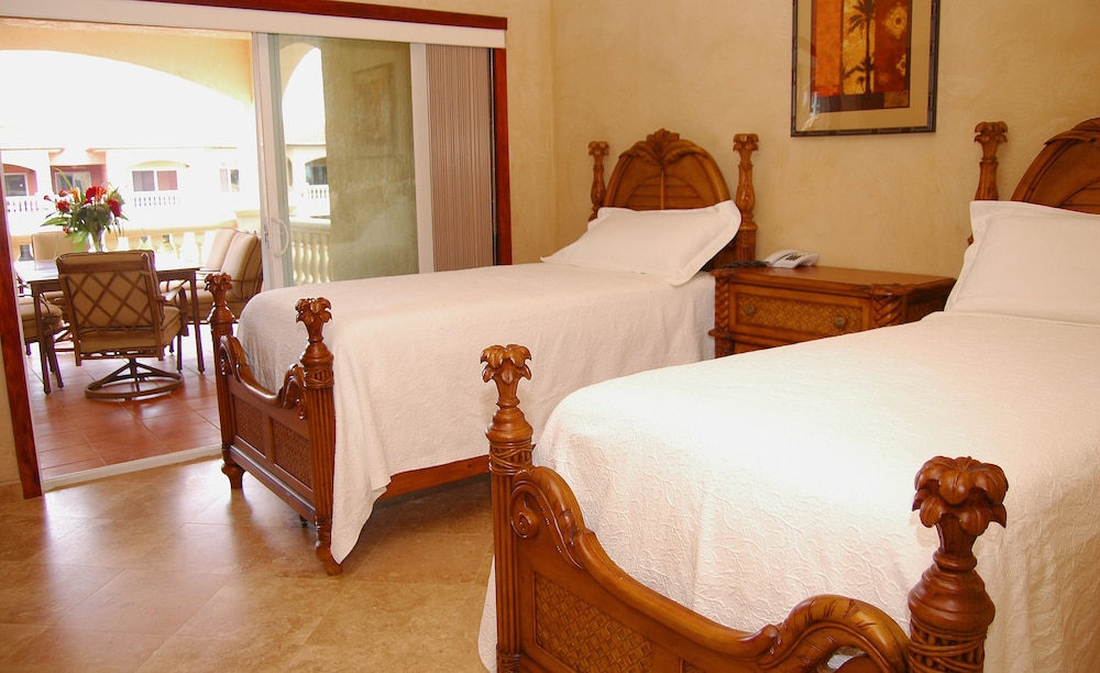 Infinity Bay Beach Resort 33/72