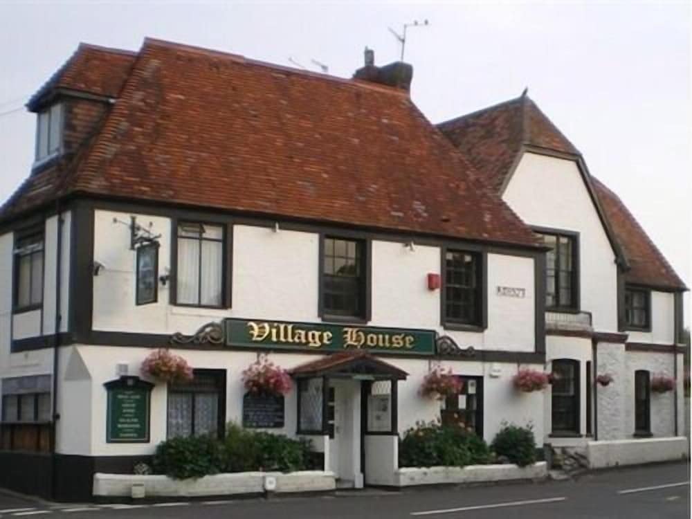 Village House Hotel - Inn 4/31