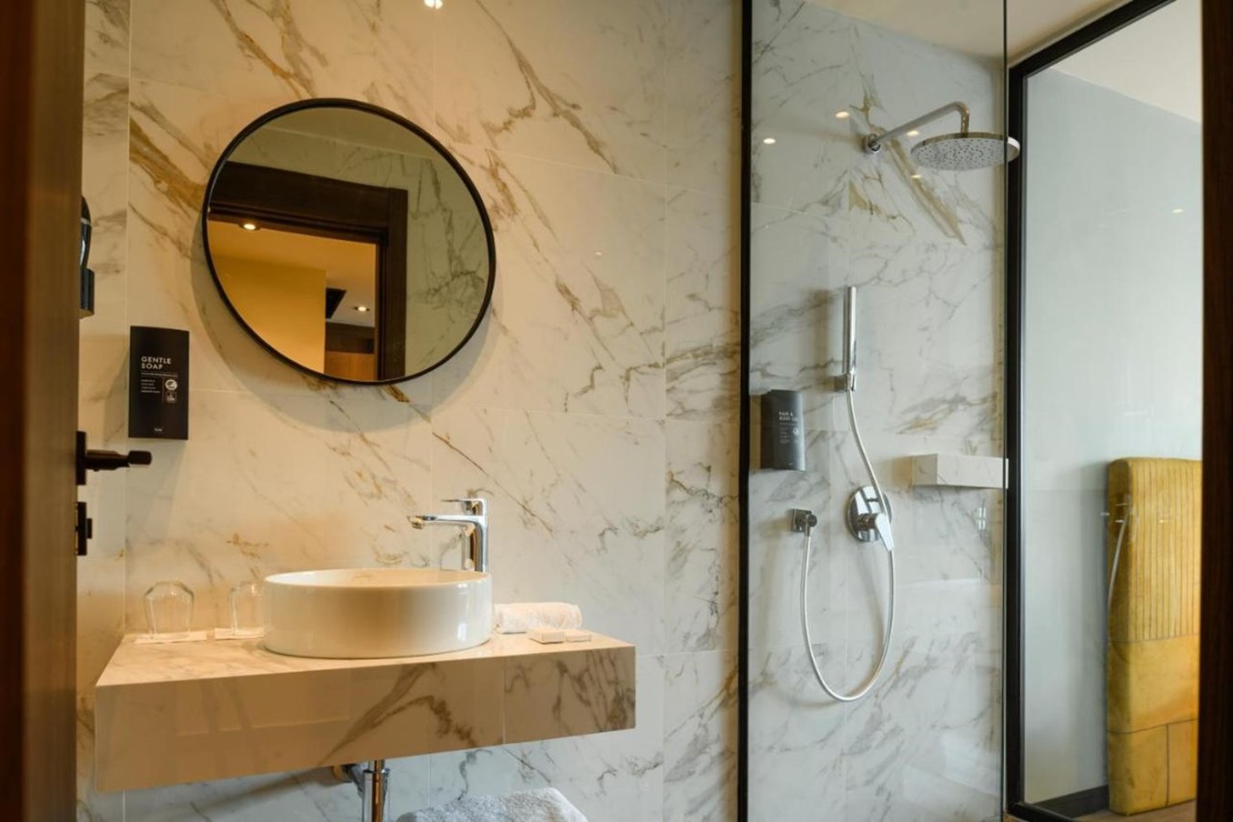 Jm Suites 25/25