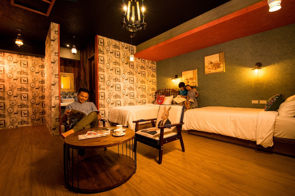 Fly Inn Yilan 16/60