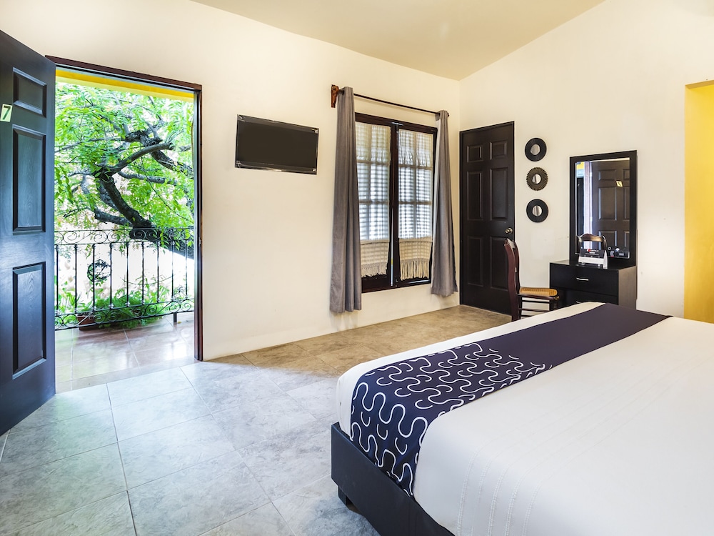 Hostal El Patio 11/25