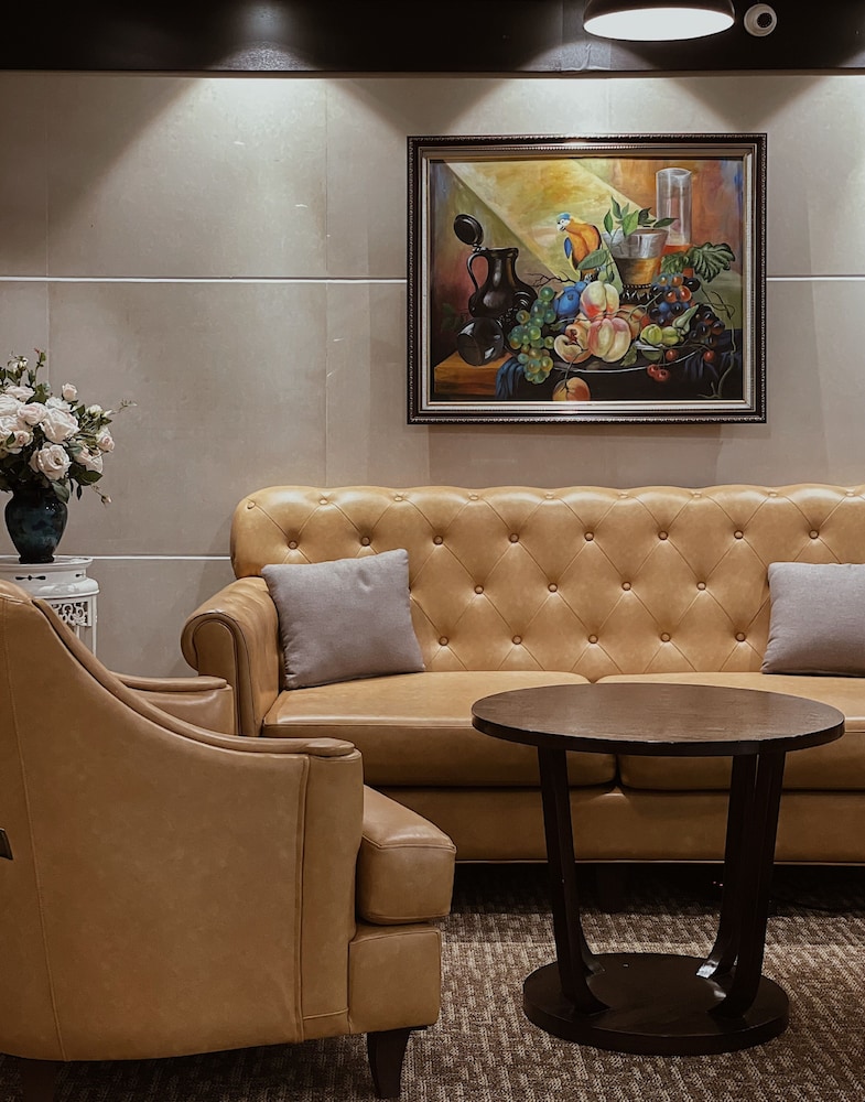Golden Cyclo Premier Hotel Powered By Fave 41/56