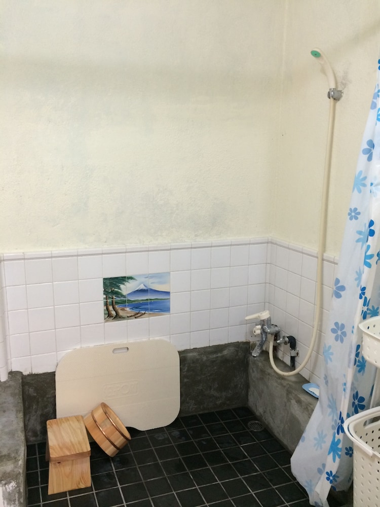 Goyah-So Guesthouse 70/72