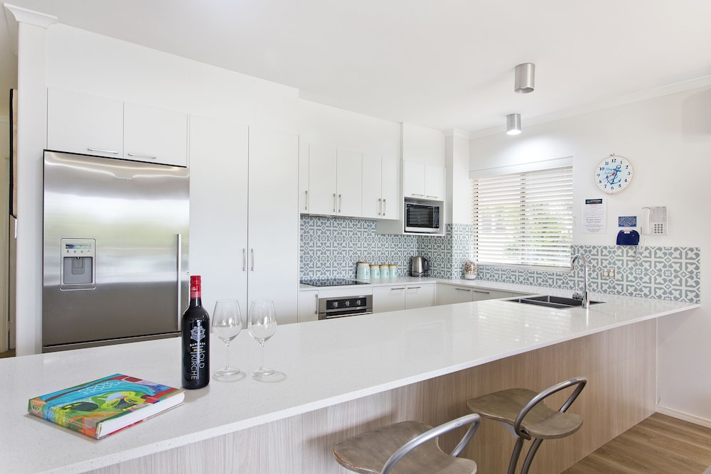 OFFSHORE NOOSA RESORT 77/78