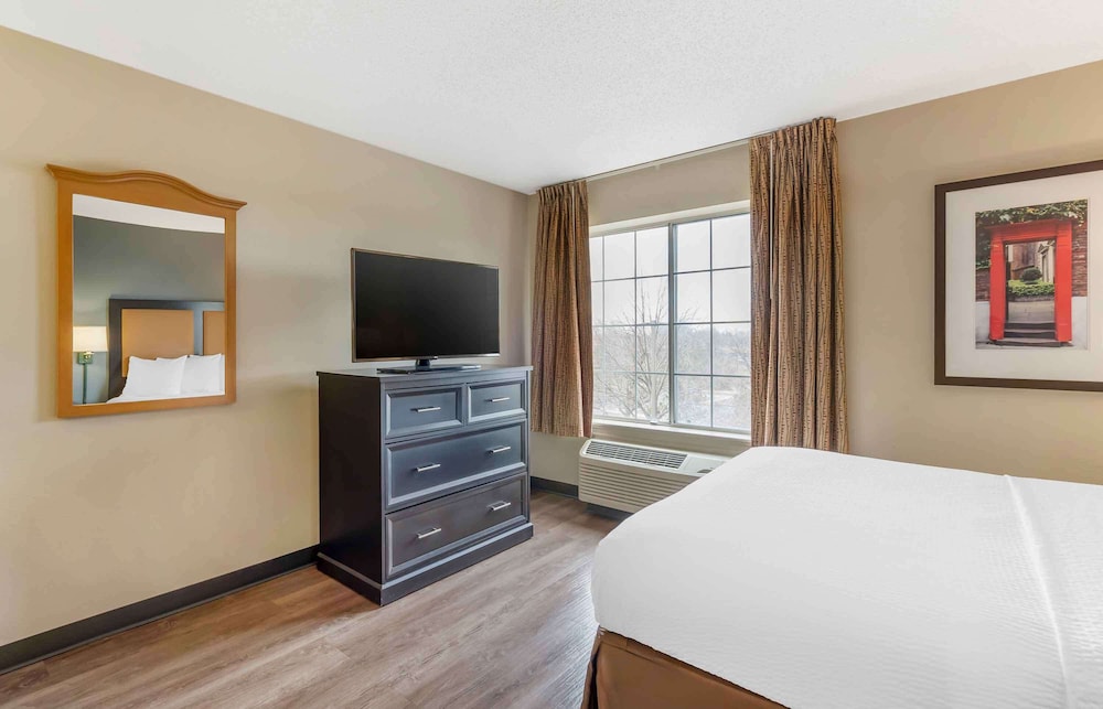 Extended Stay America - Chicago - Naperville - East 24/50