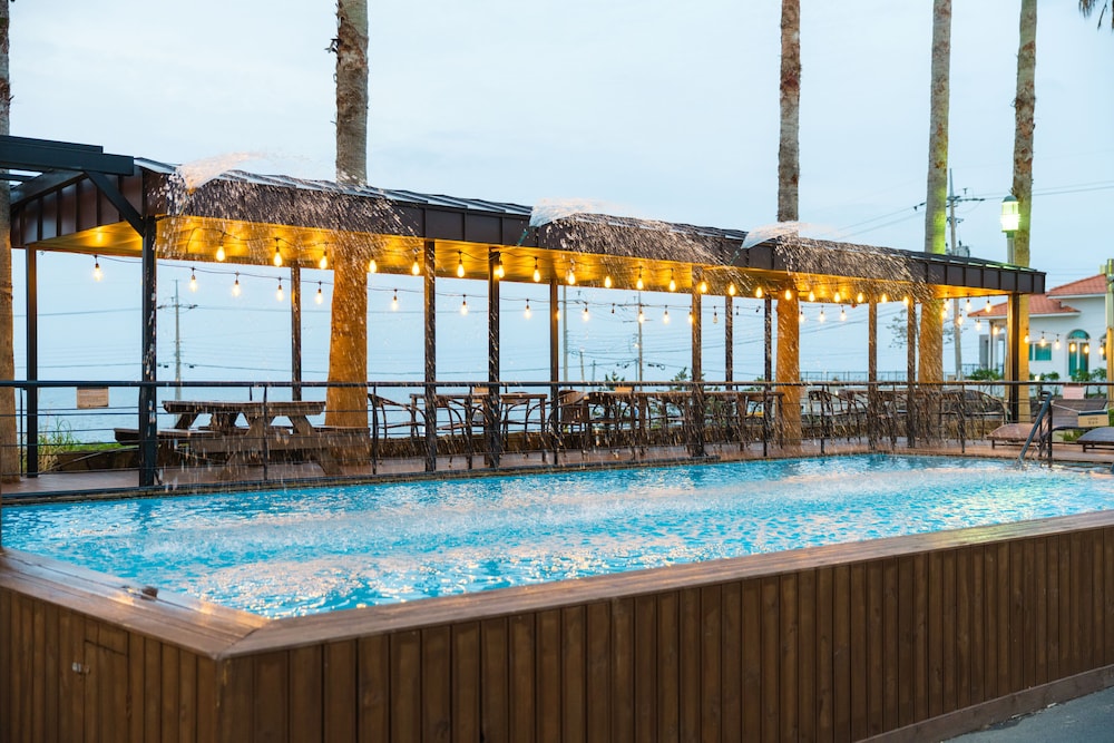 Sea Cliff Hotel Jeju 32/69