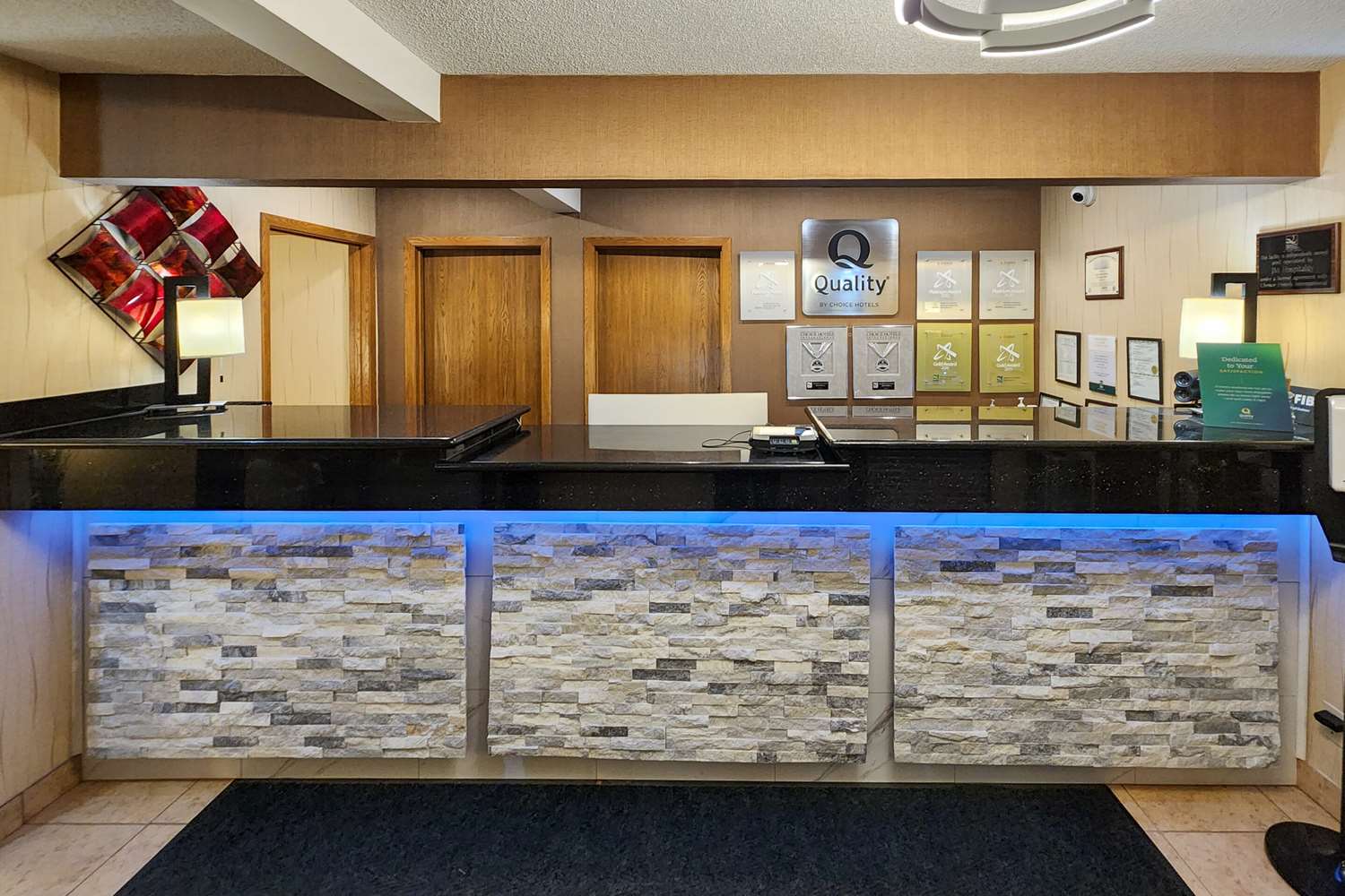 Quality Inn & Suites Davenport near I-80 8/24