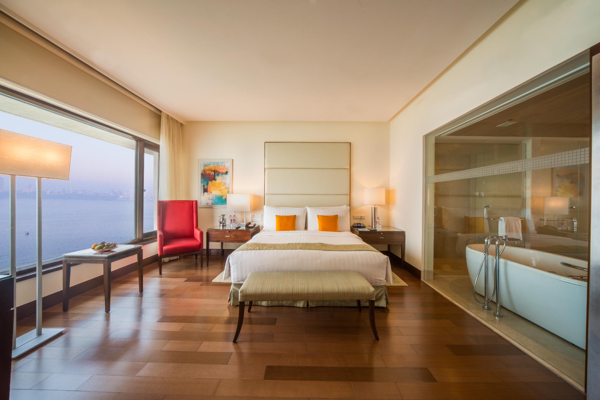Suite, Queen Bed, Ocean View
