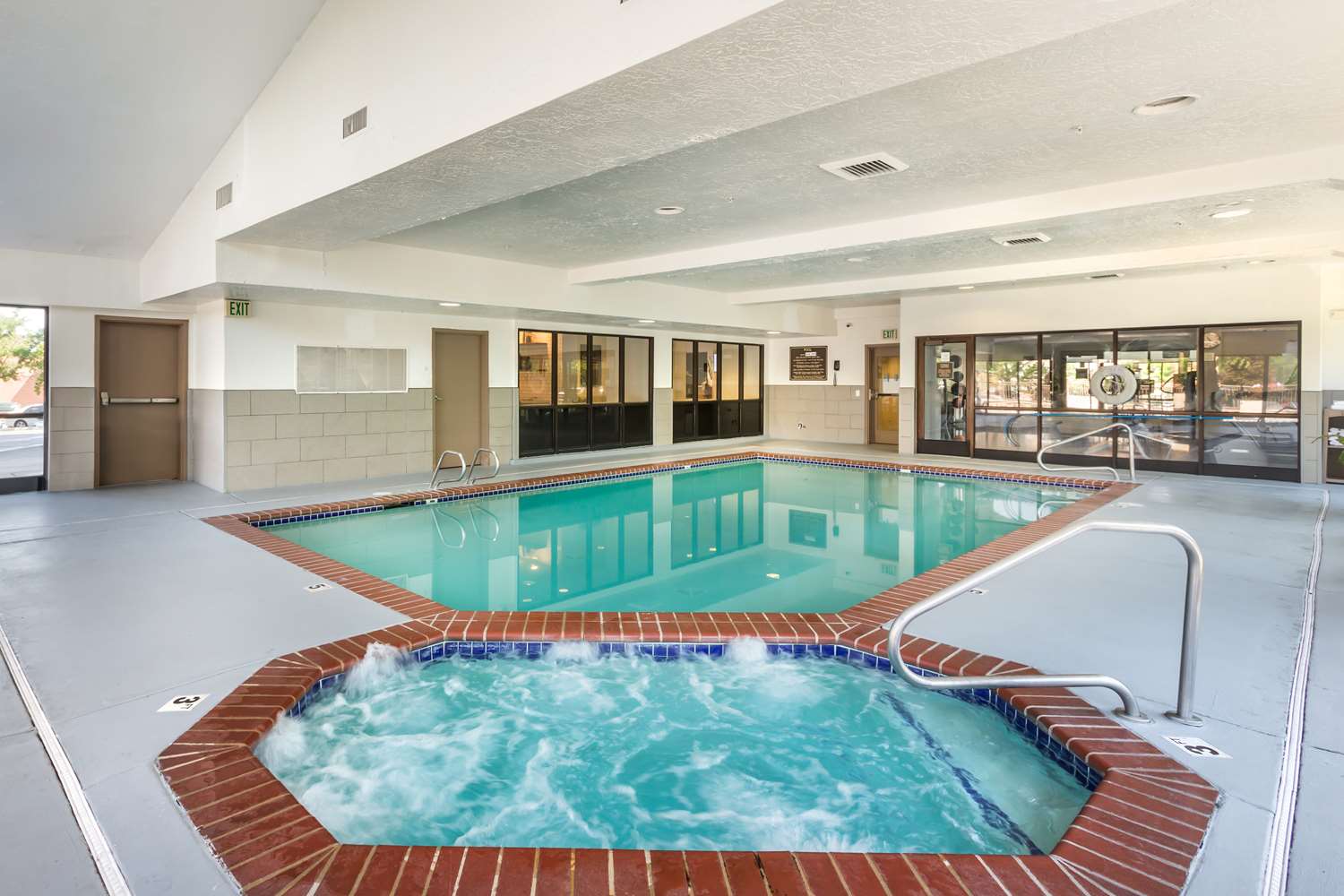 Best Western Plus Cotton Tree Inn 18/44