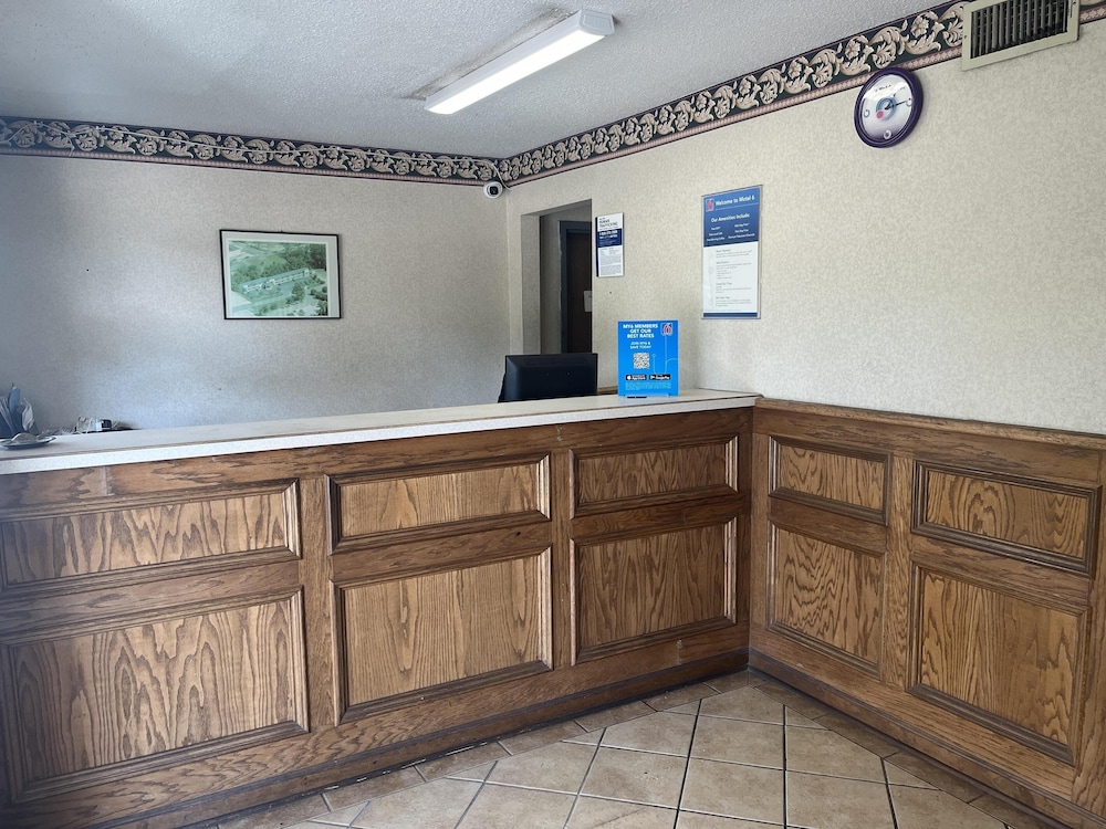 Motel6 Mccomb Ms 16/56