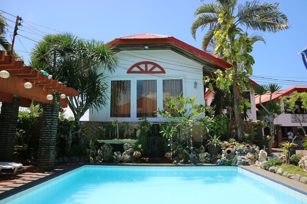 Isla Bonita Beach Resort 7/67