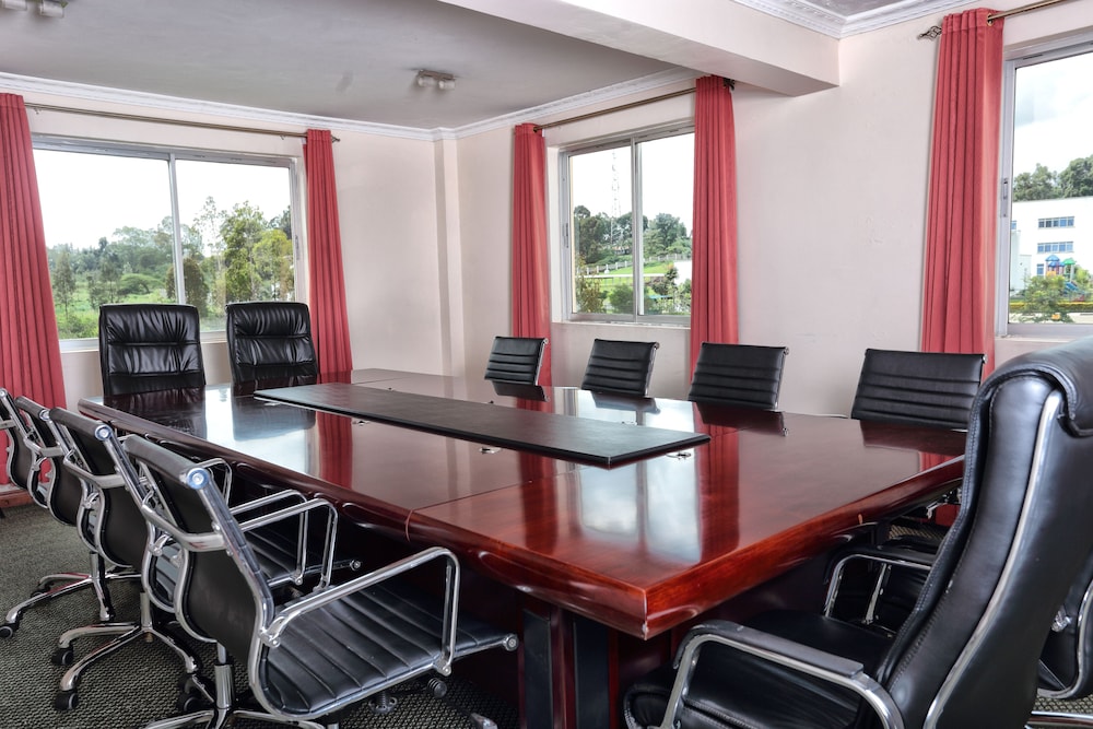 Longview Suites 38/51