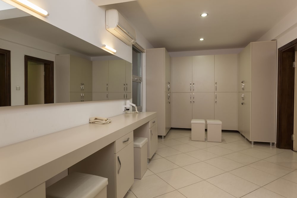 Sunny Hill Alya Hotel 52/53