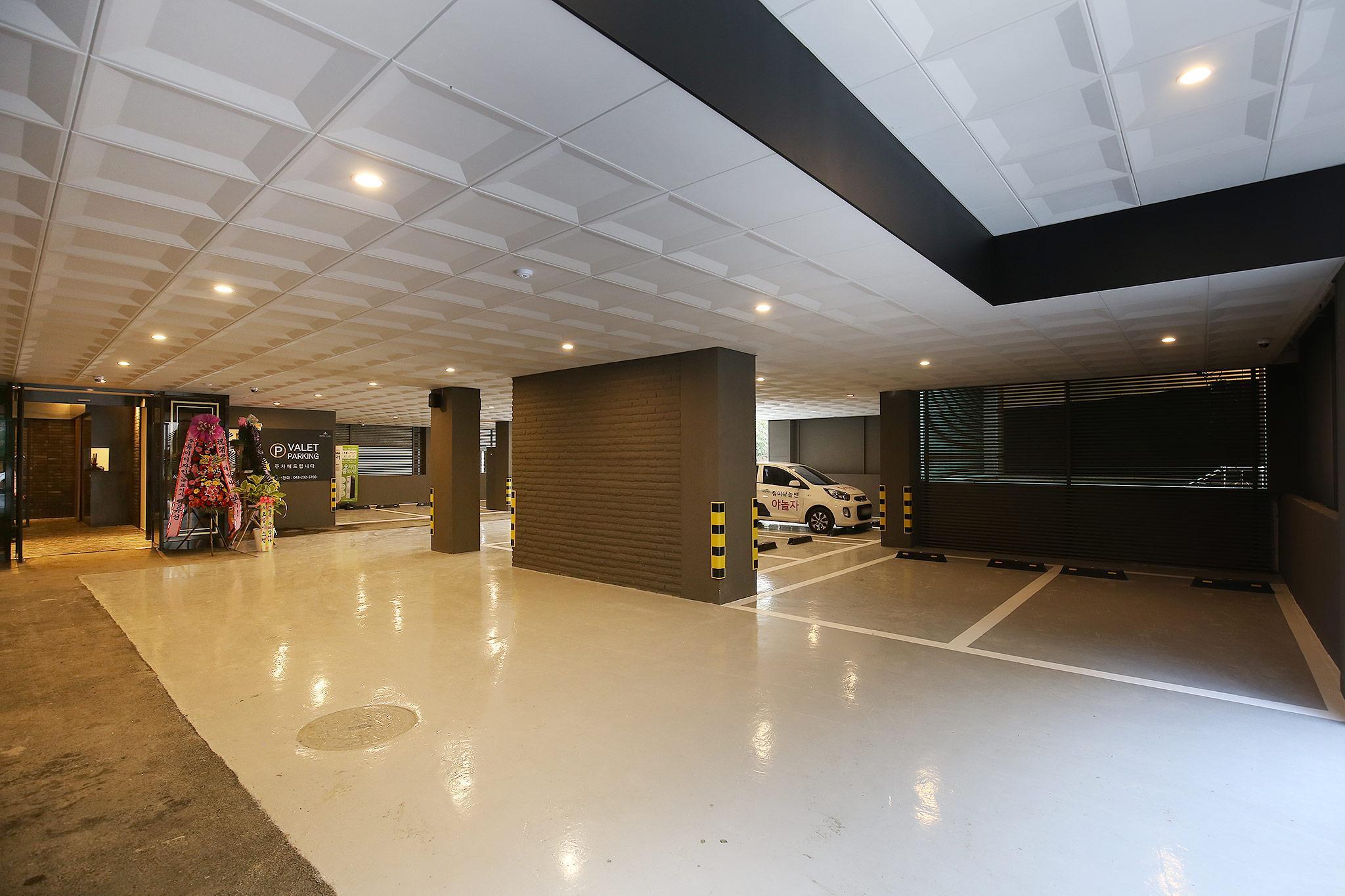 Brown Dot Cheongju Terminal 16/32