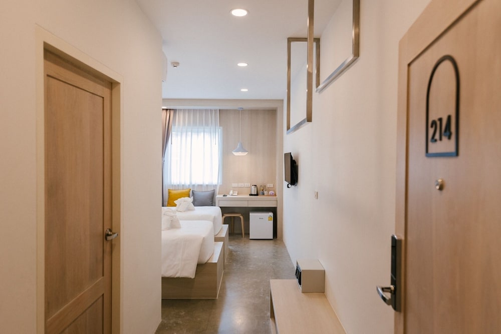 Nappiness Hotel 49/50