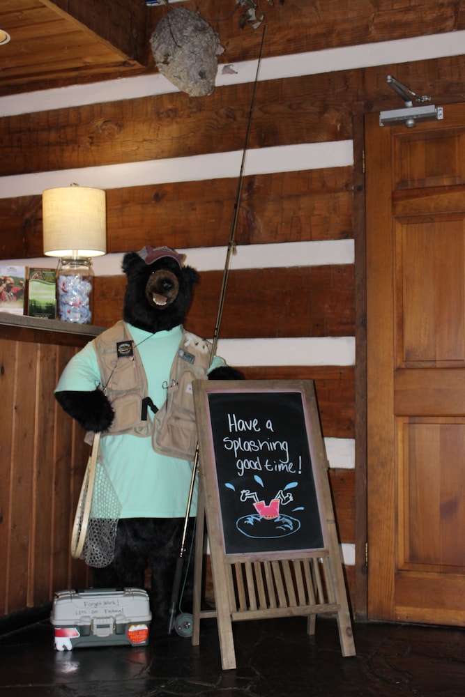 GREAT SMOKIES INN CHEROKEE 30/36