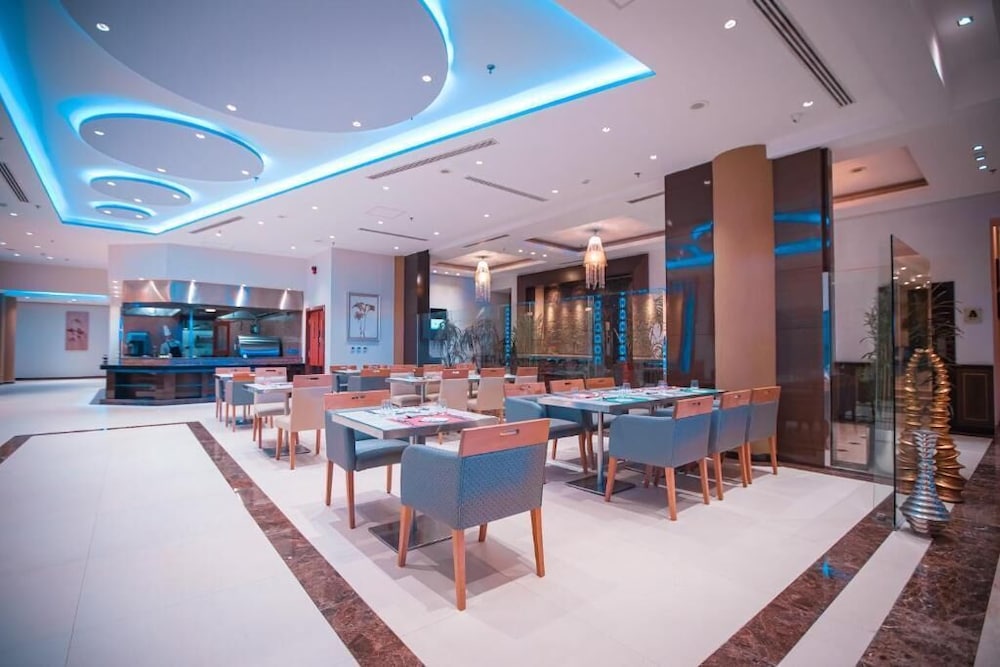 جولدن تيوليب بريدة(Golden Tulip Buraidah Al Qassim Hotel) 38/50