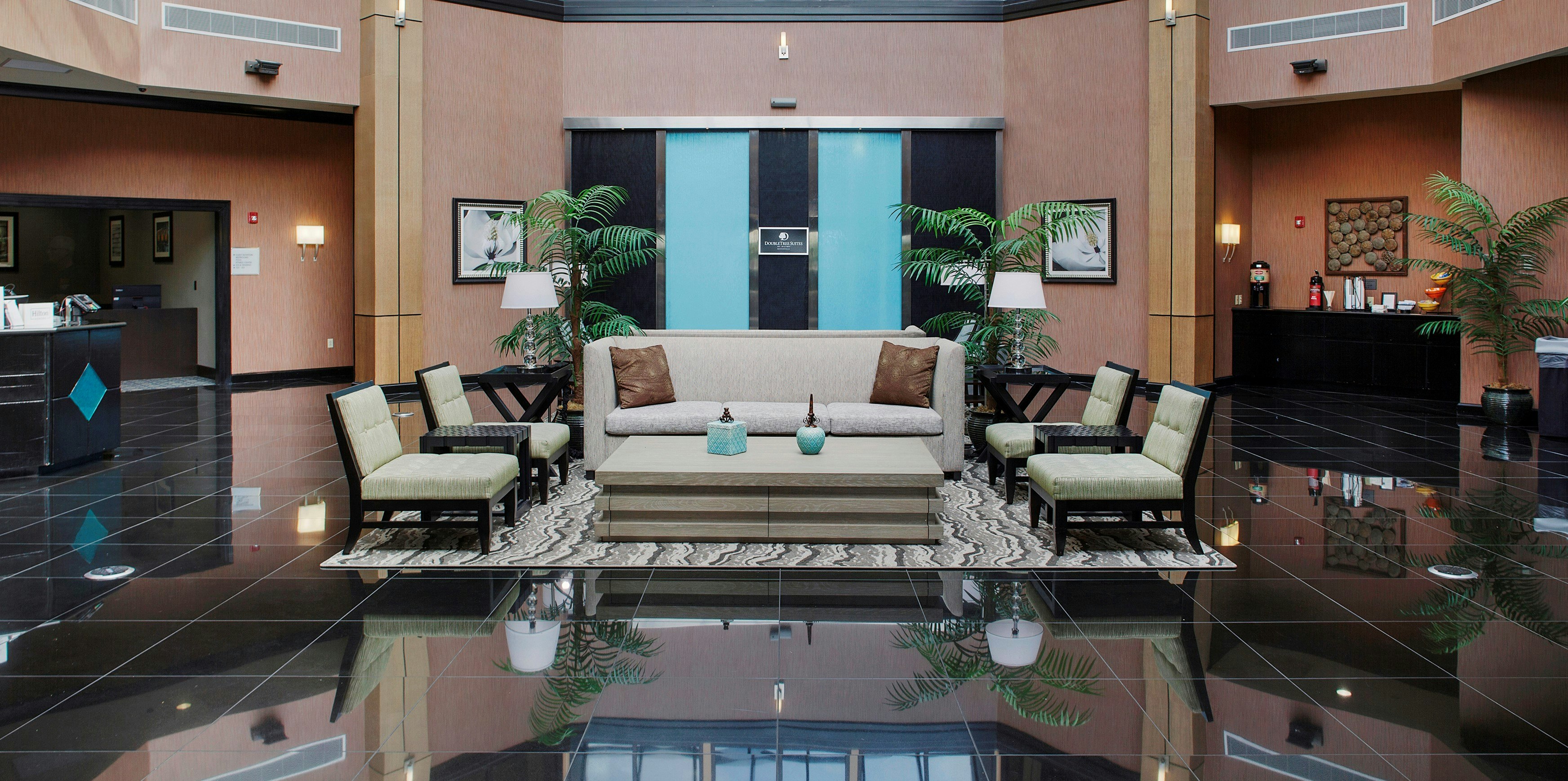 Doubletree Suites By Hilton Bentonville 25/61