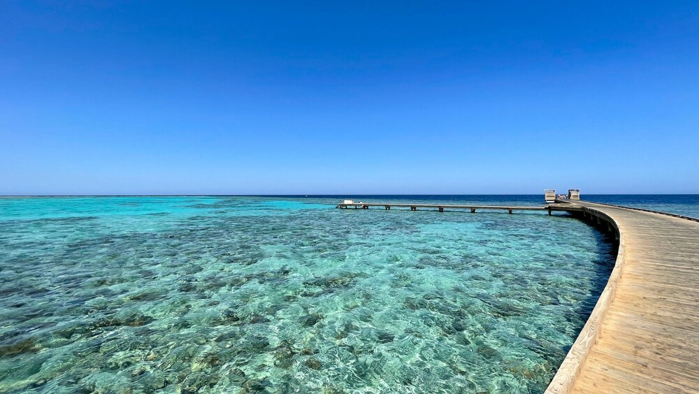 The Breakers Diving and Surfing Lodge 38/62