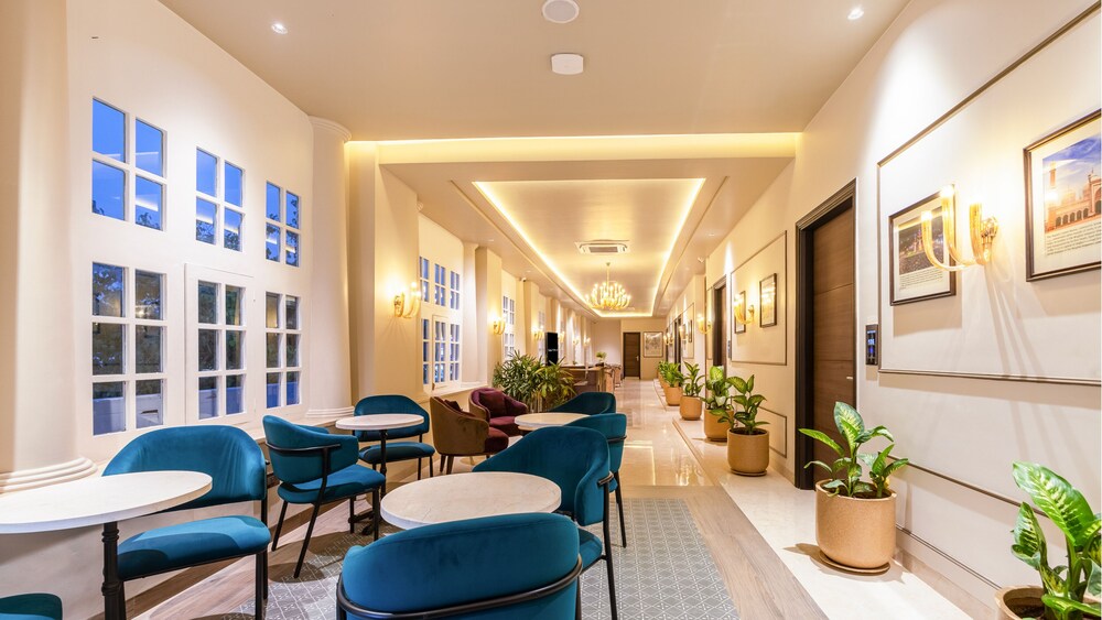 Saltstayz Autograph Connaught Place 40/58