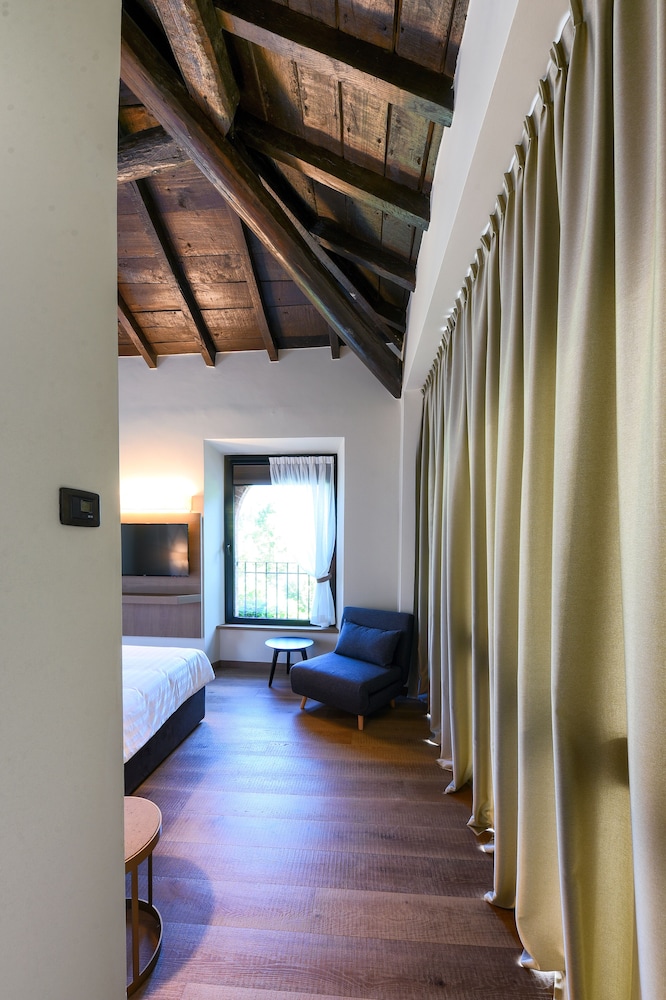 Hotel Castello Di Casiglio 53/79