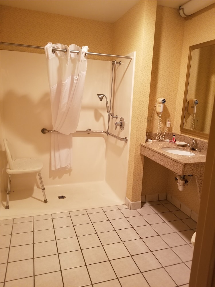Days Inn By Wyndham Tulsa Central 19/42
