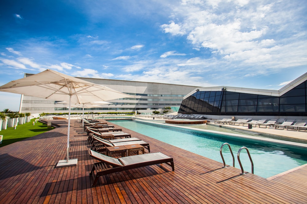 Pullman Rosario City Center 3/67