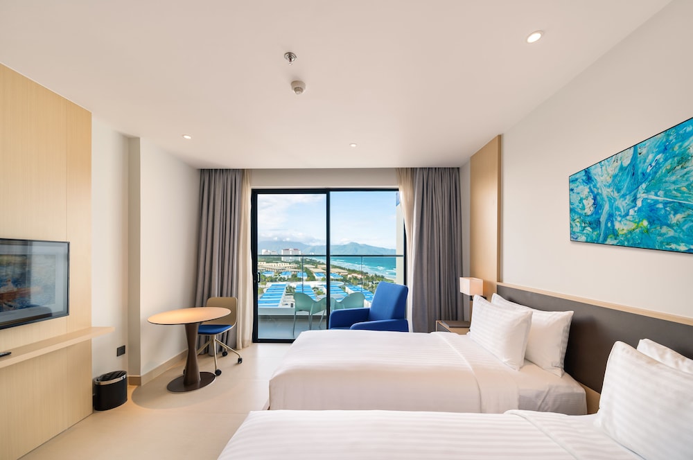 DELUXE, TWIN BEDS, SEA VIEW