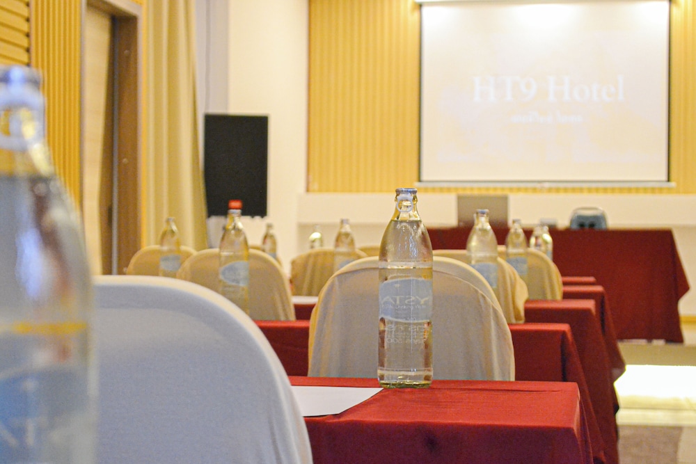 HT9 HOTEL 28/36