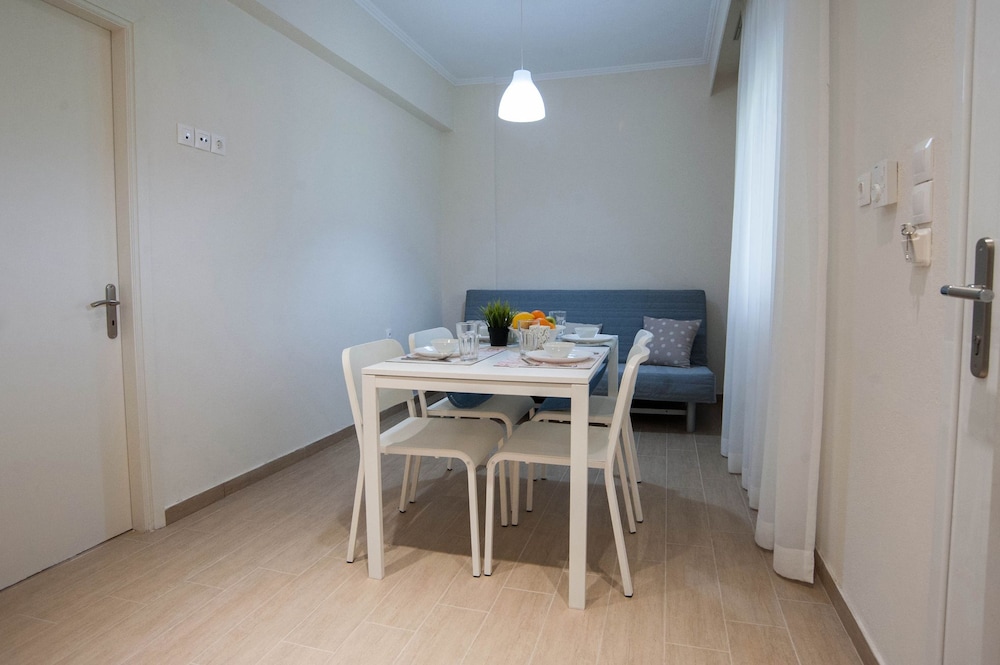 Vanessa's Rooms & Apartments 29/35