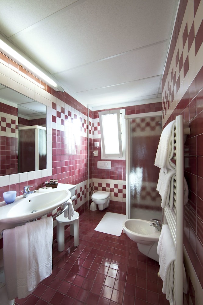 APARTHOTEL LA PINETA 10/32