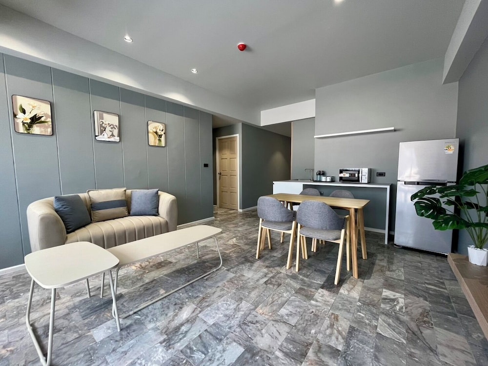 iCheck inn Thapra 37/44